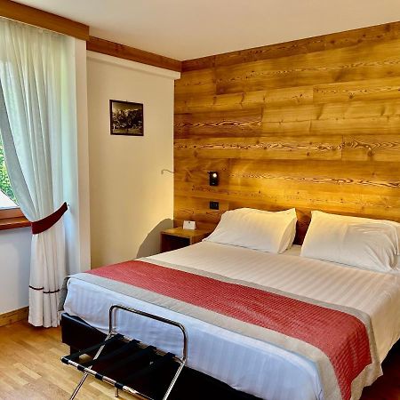 Hotel Croux Courmayeur Exterior foto