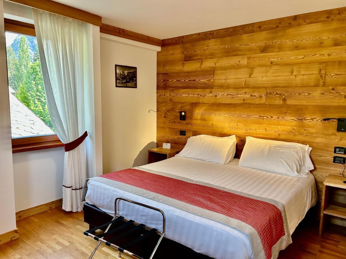 Hotel Croux Courmayeur Exterior foto