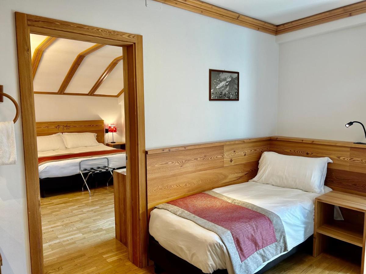 Hotel Croux Courmayeur Zimmer foto