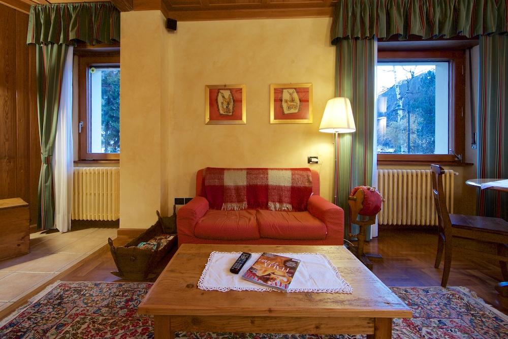 Hotel Croux Courmayeur Exterior foto